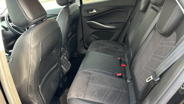 Vauxhall Grandland 1.2 Turbo Ultimate 5dr Petrol Hatchback